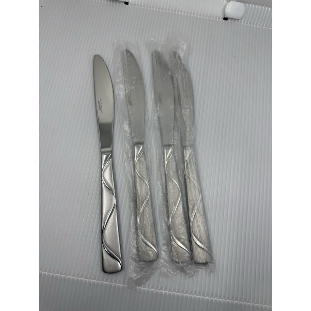Set of 4 Cambridge Conquest Stainless 18/10 Dinner Knives Replacements New